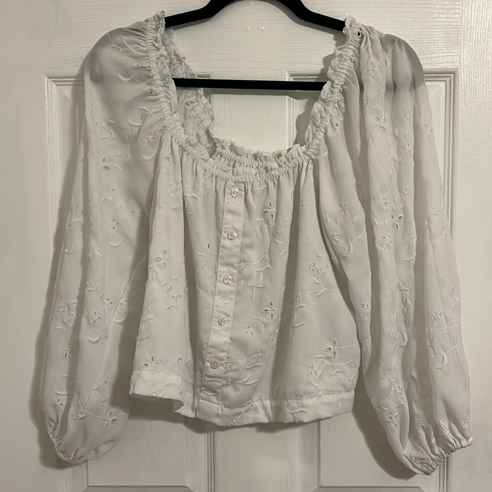✨Cute American eagle top✨